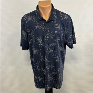Travis Mathew short sleeve polo shirt. XL